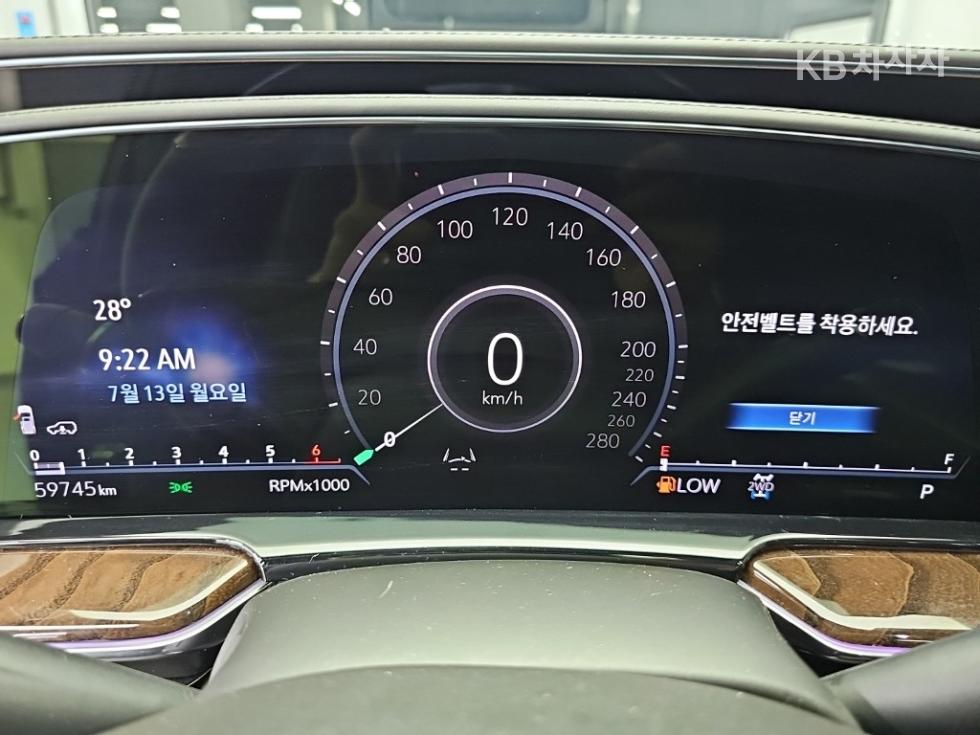 2021 Cadillac ESCALADE(5) photo