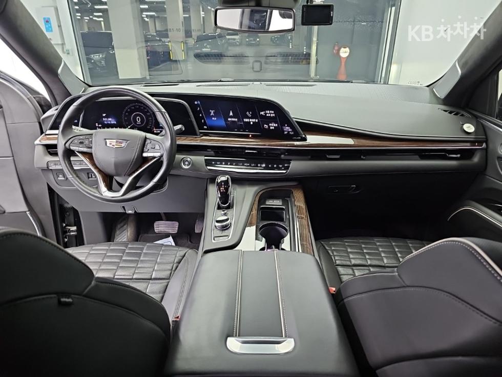 2021 Cadillac ESCALADE(5) photo