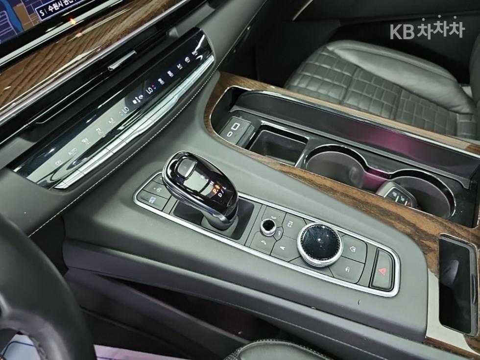 2021 Cadillac ESCALADE(5) photo