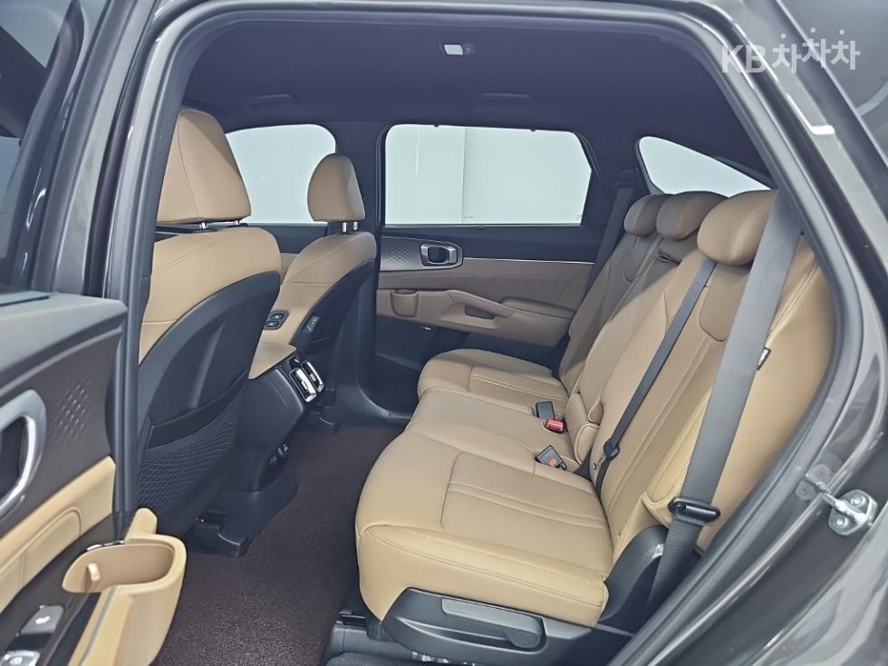 Kia Sorento — miniaturë 12