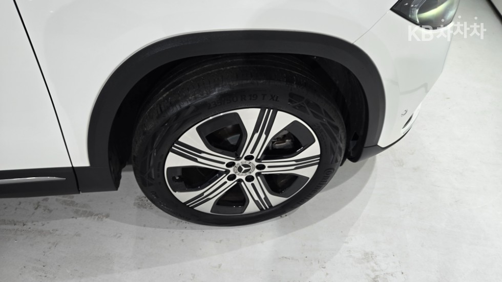 Mercedes-Benz EQA — miniaturë 16