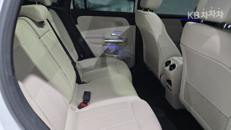Mercedes-Benz EQA — miniaturë 20