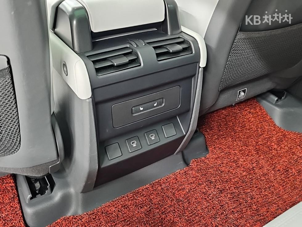 Land Rover Defender — miniaturë 13