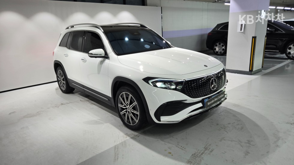 Mercedes-Benz EQB — miniaturë 2