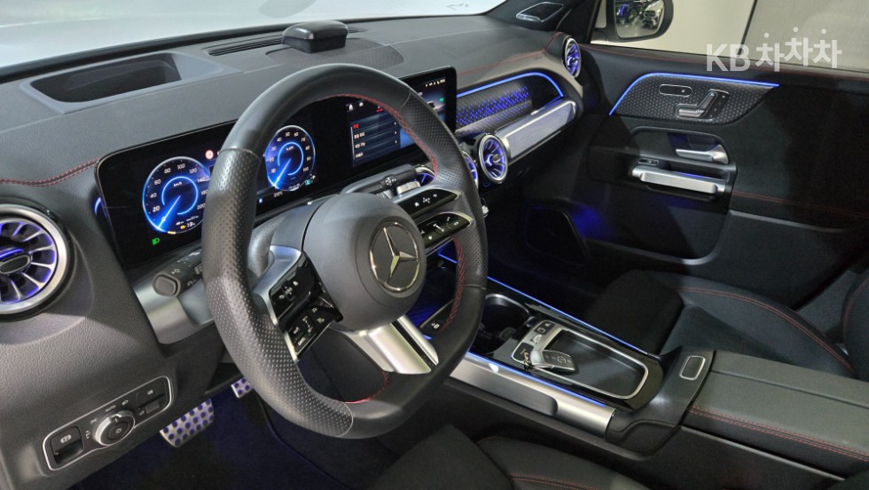 Mercedes-Benz EQB — miniaturë 15