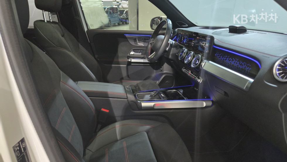 Mercedes-Benz EQB — miniaturë 18
