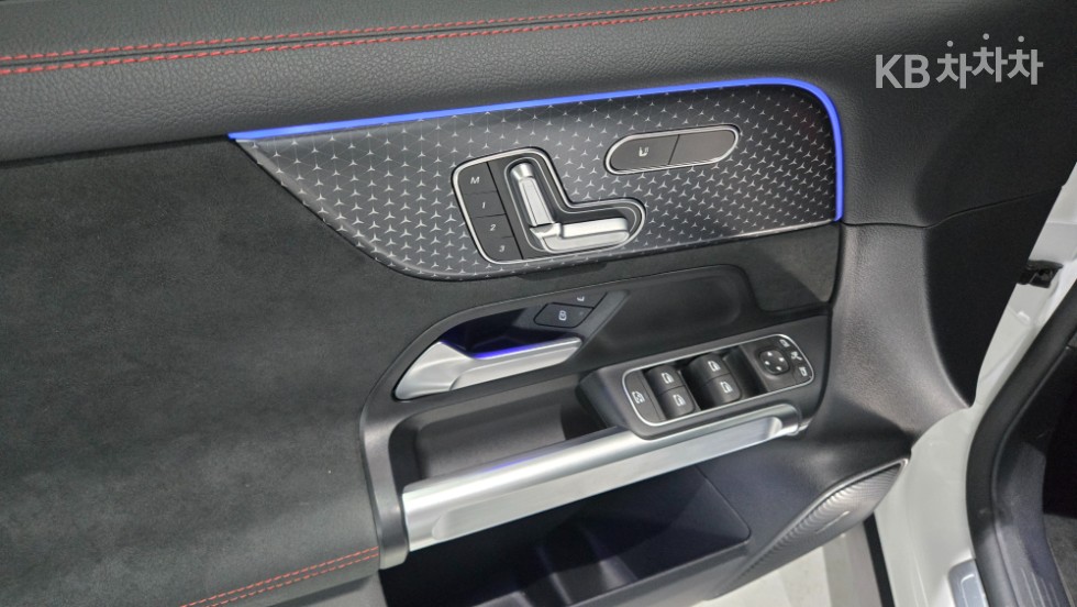 Mercedes-Benz EQB — miniaturë 21