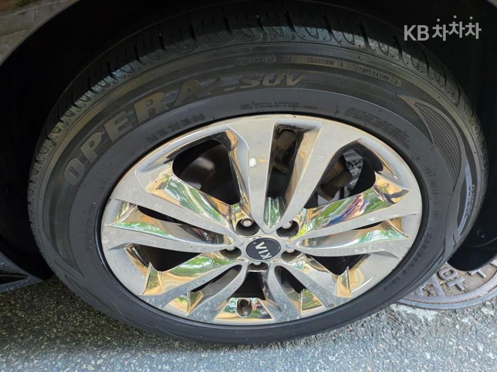 Kia Carnival — miniaturë 6