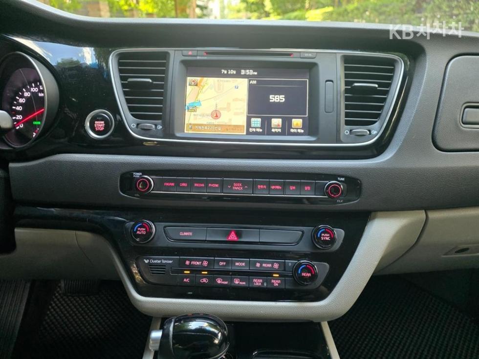 Kia Carnival — miniaturë 12