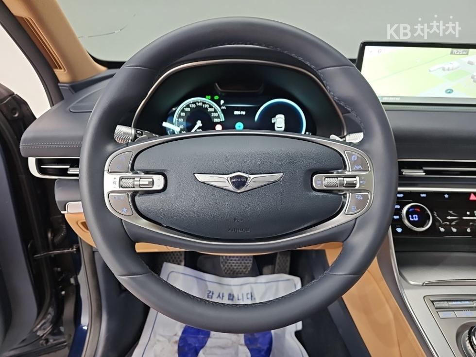 2023 Genesis GV80 photo