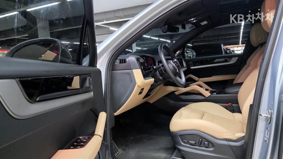 Porsche Cayenne — miniaturë 13