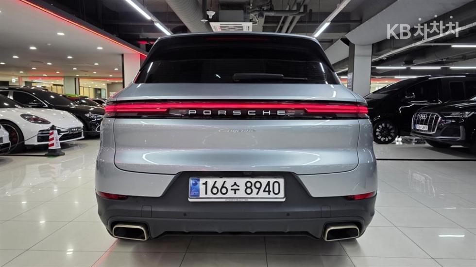 Porsche Cayenne — miniaturë 17