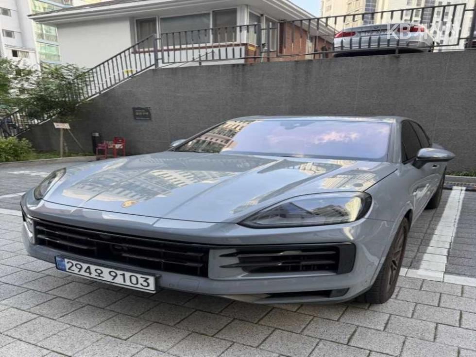 Porsche Cayenne — miniaturë 2