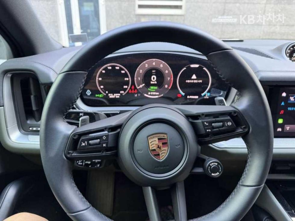 Porsche Cayenne — miniaturë 6