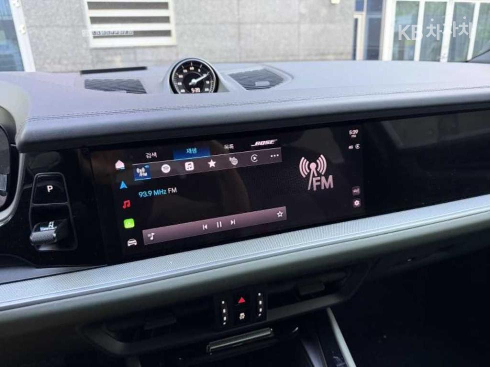 Porsche Cayenne — miniaturë 7