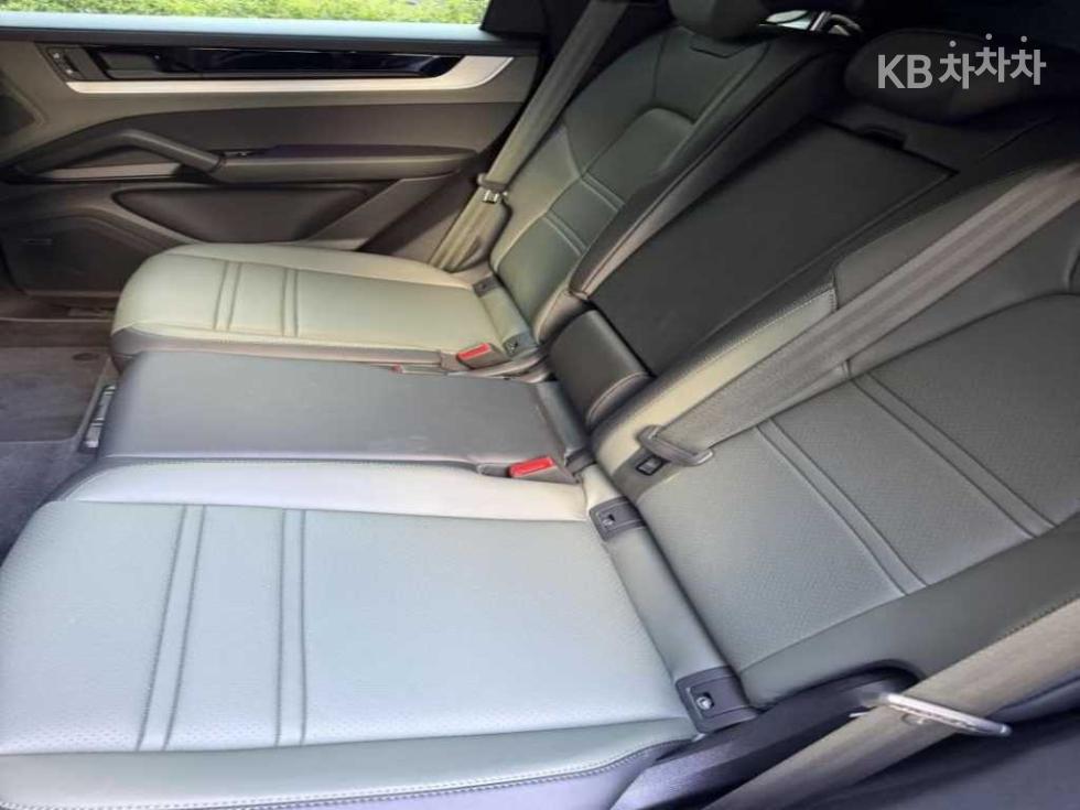 Porsche Cayenne — miniaturë 13