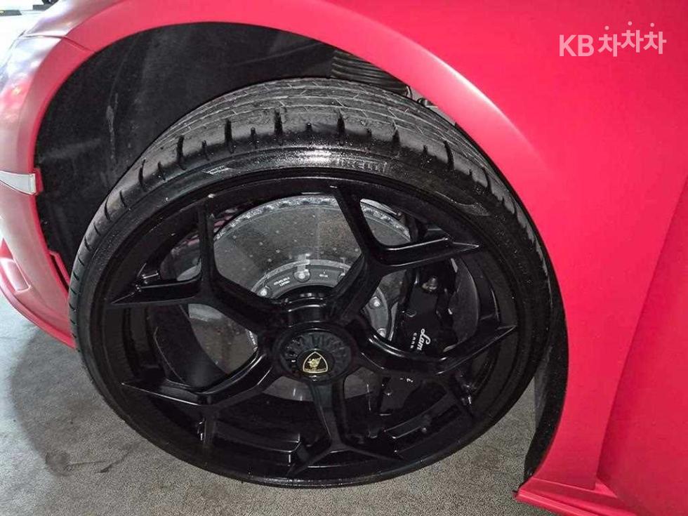 2023 Lamborghini EVO photo