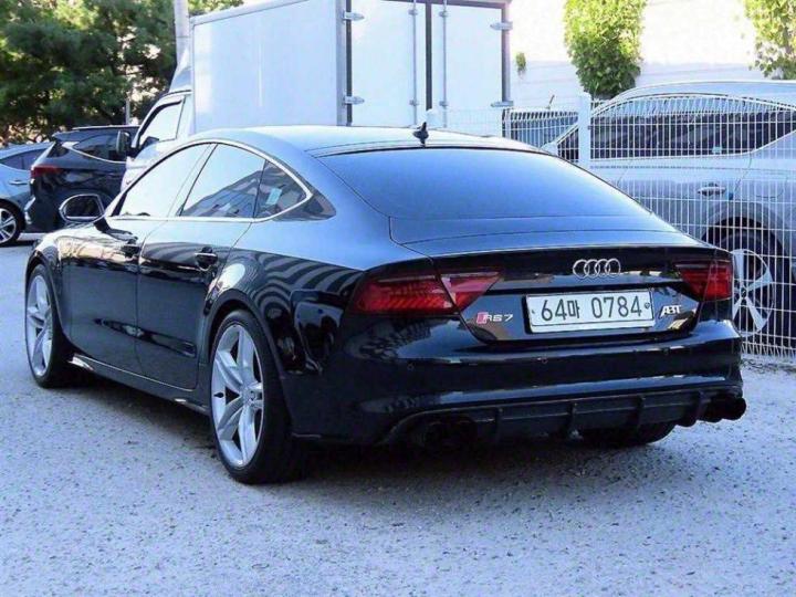Audi S7 2013 photo 3