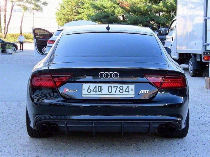Audi S7 2013 photo 4