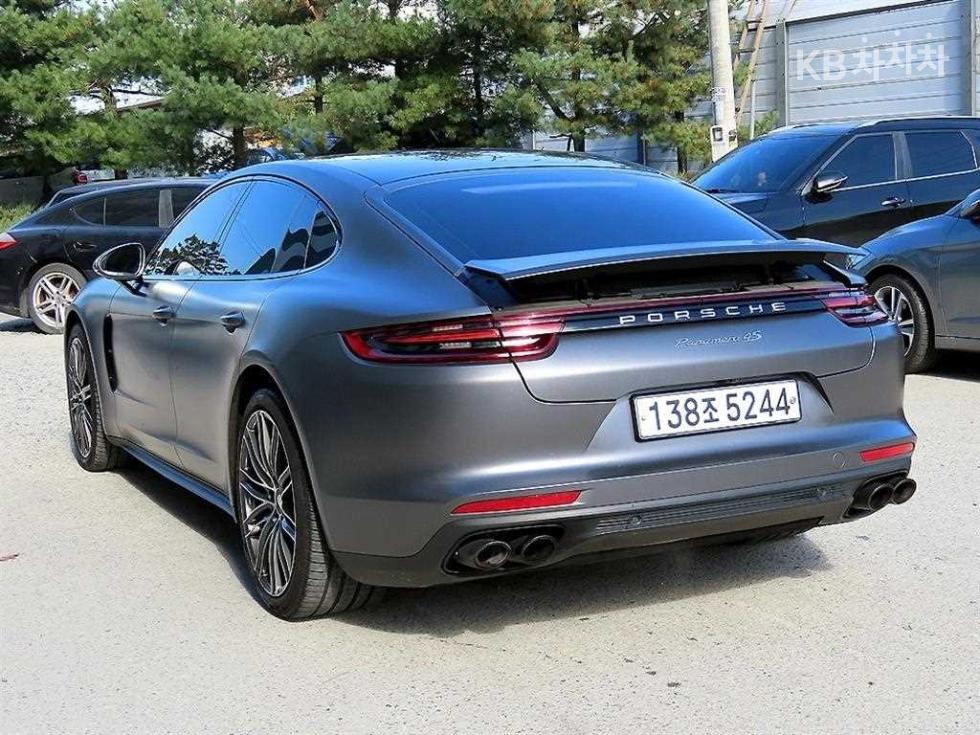2018 Porsche (971) photo
