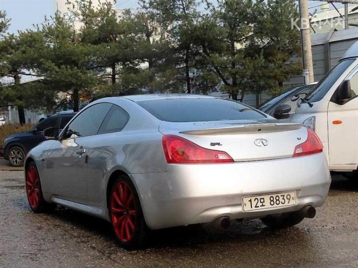 Infiniti G37 2008 photo 3