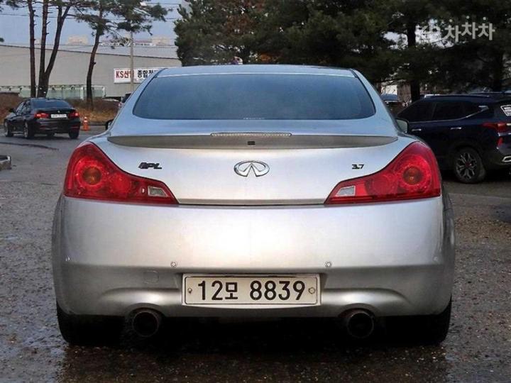 Infiniti G37 2008 photo 4