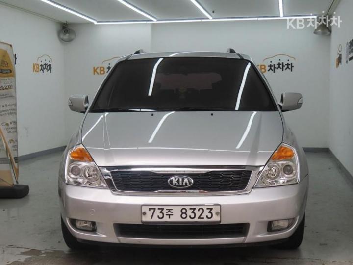 Kia Carnival 그랜드카니발 GLX — foto 1