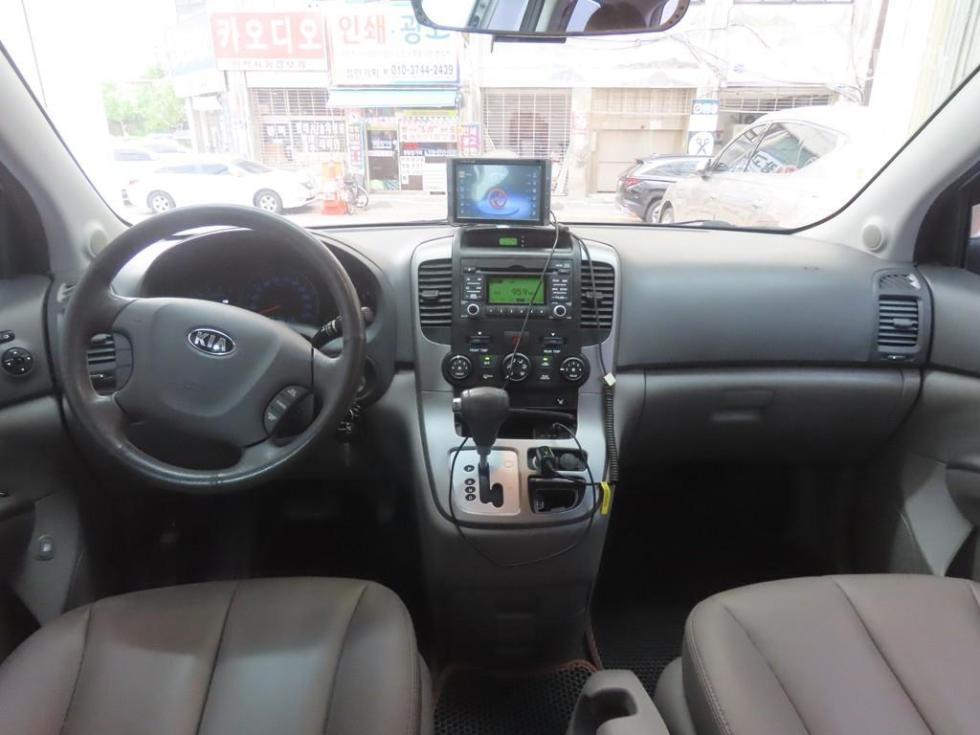 Kia Carnival — miniaturë 7