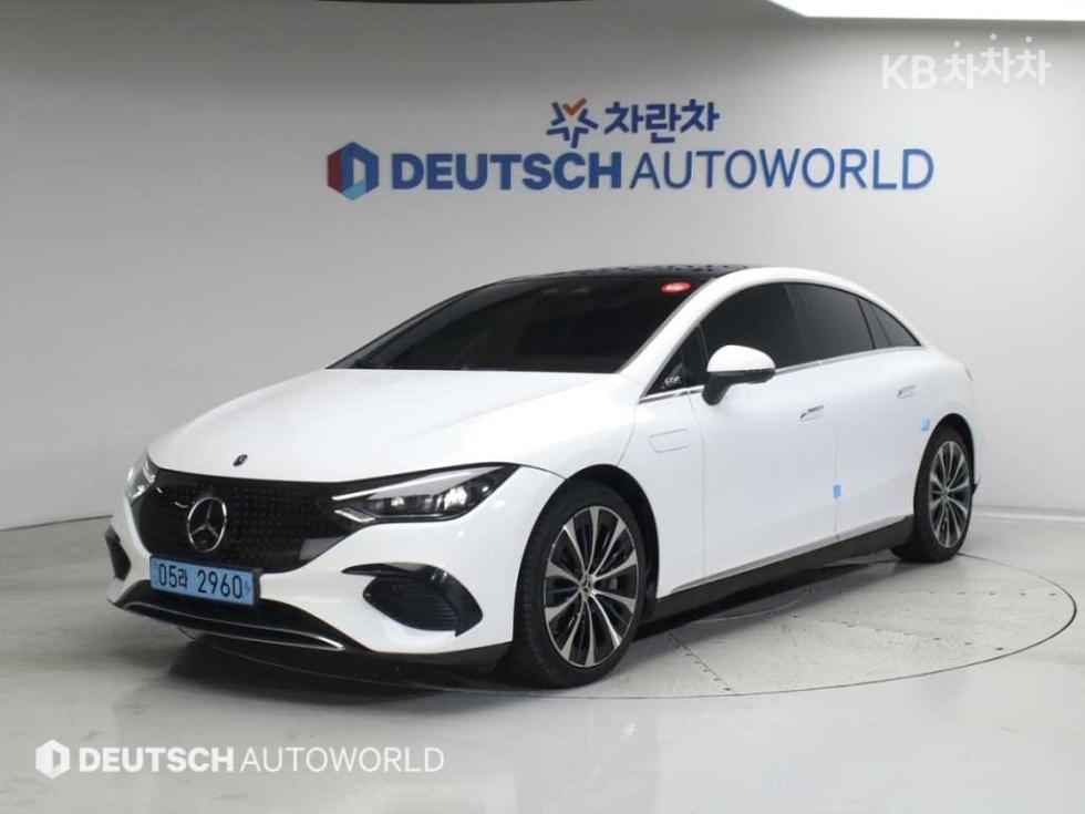 Mercedes-Benz EQE