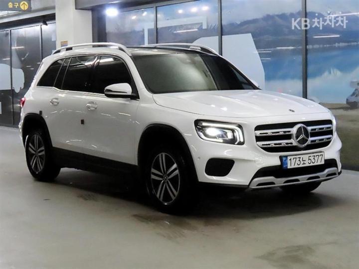 Mercedes-Benz GLB 200 d — foto 1