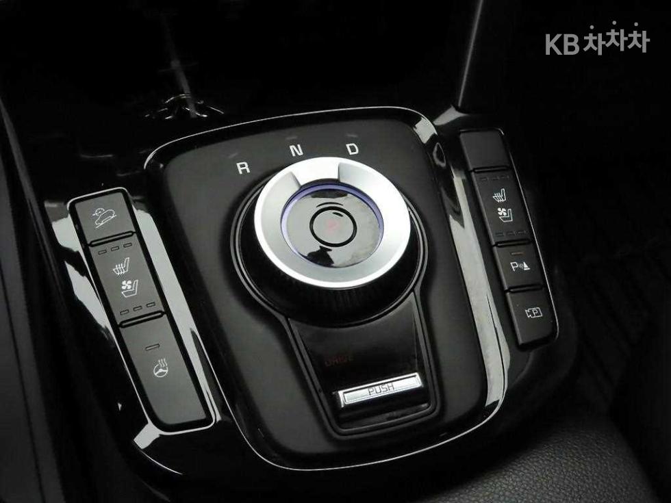 Kia Seltos — miniaturë 10