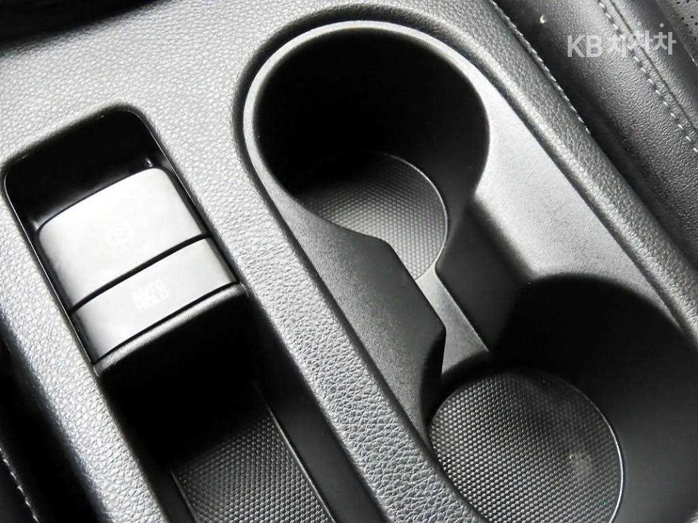 Kia Seltos — miniaturë 11