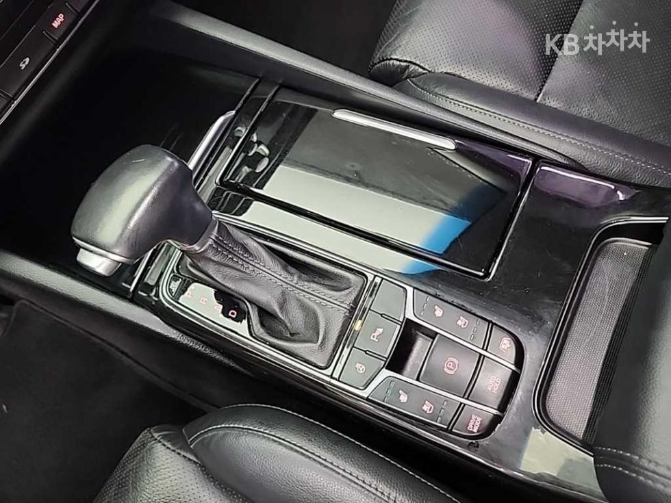 Kia K7 — miniaturë 8