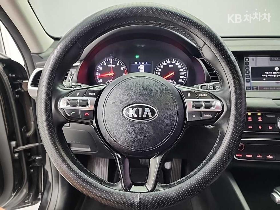 Kia K7 — miniaturë 9