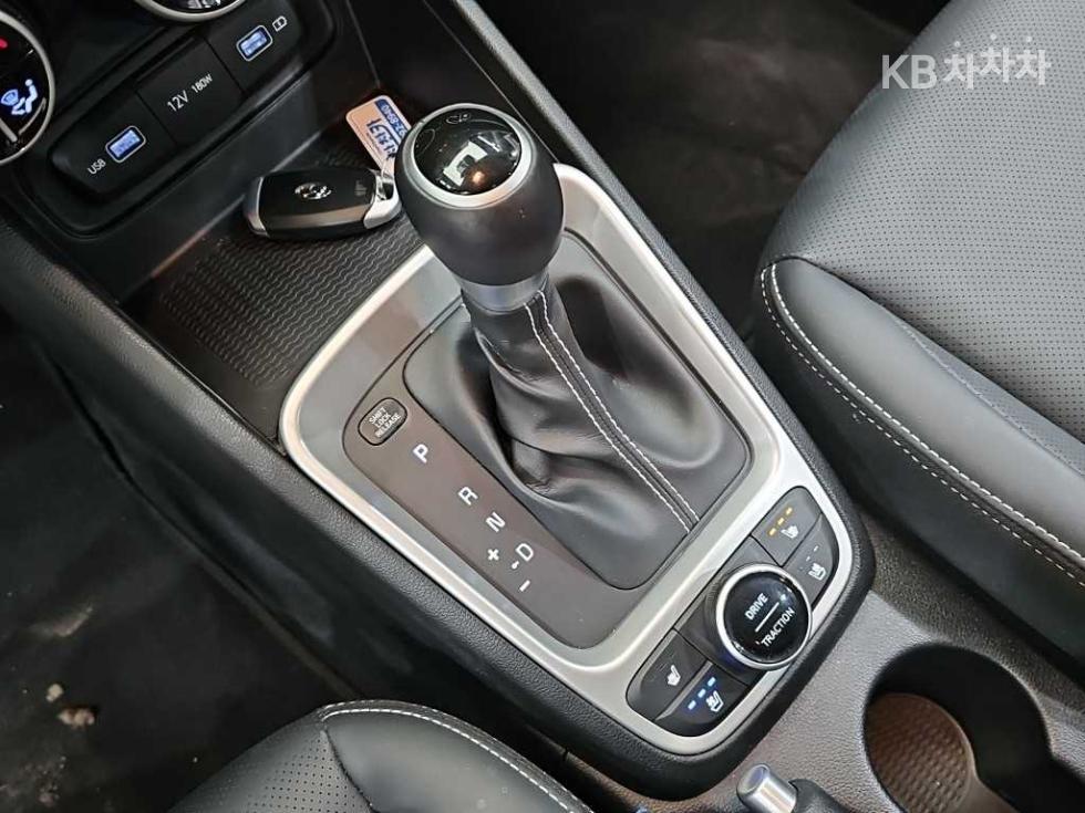 Hyundai Venue — miniaturë 8