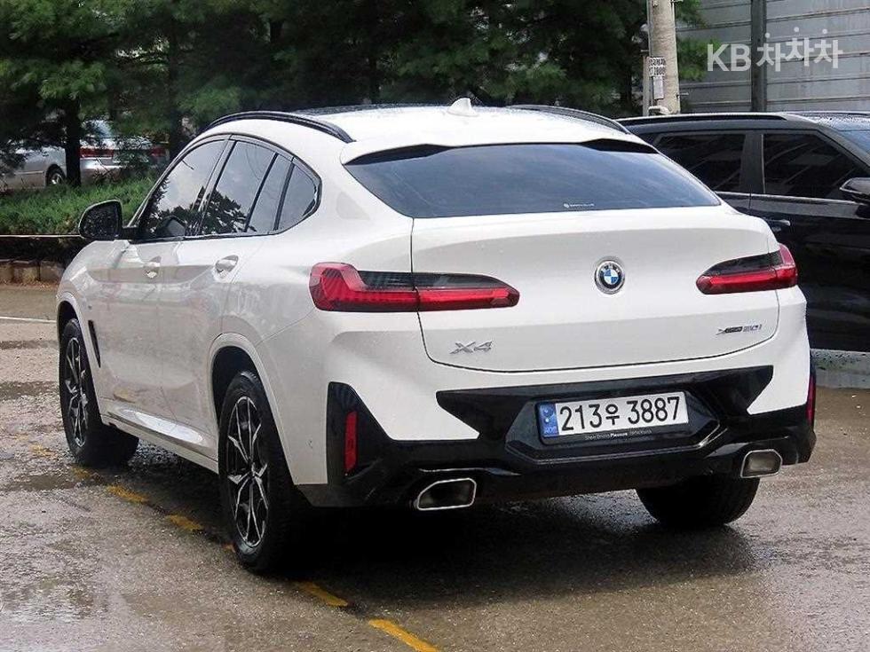 BMW X4 — miniaturë 3