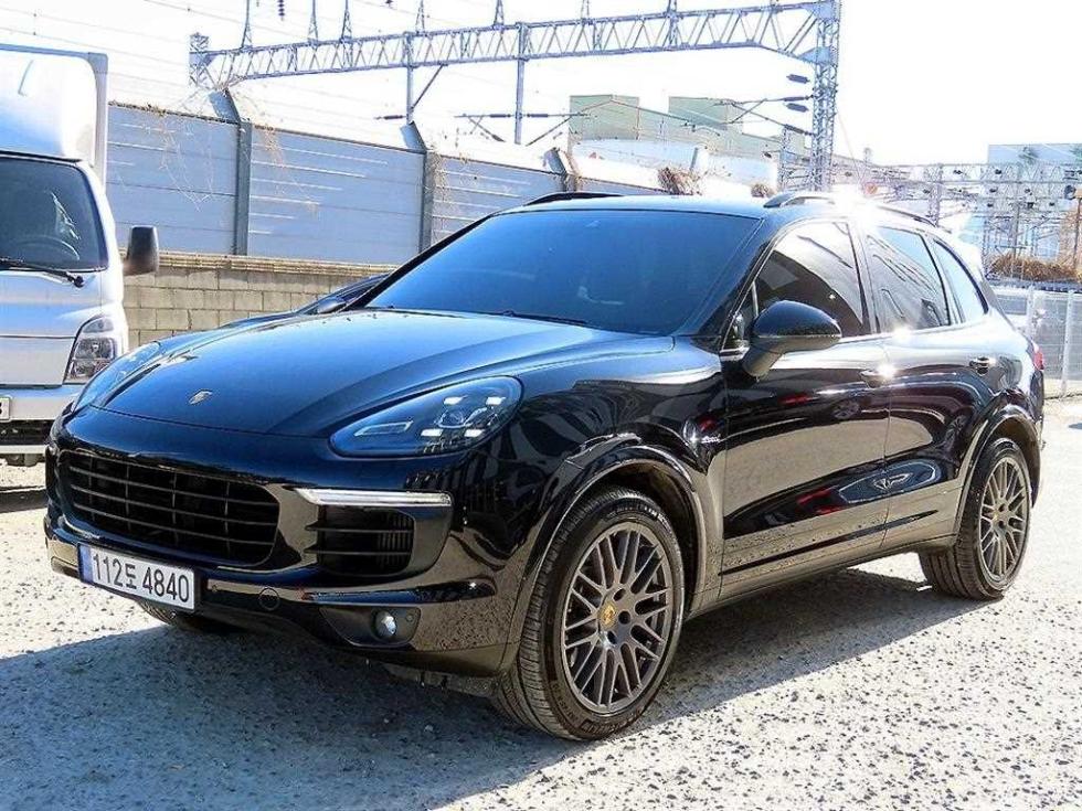 Porsche Cayenne — miniaturë 2