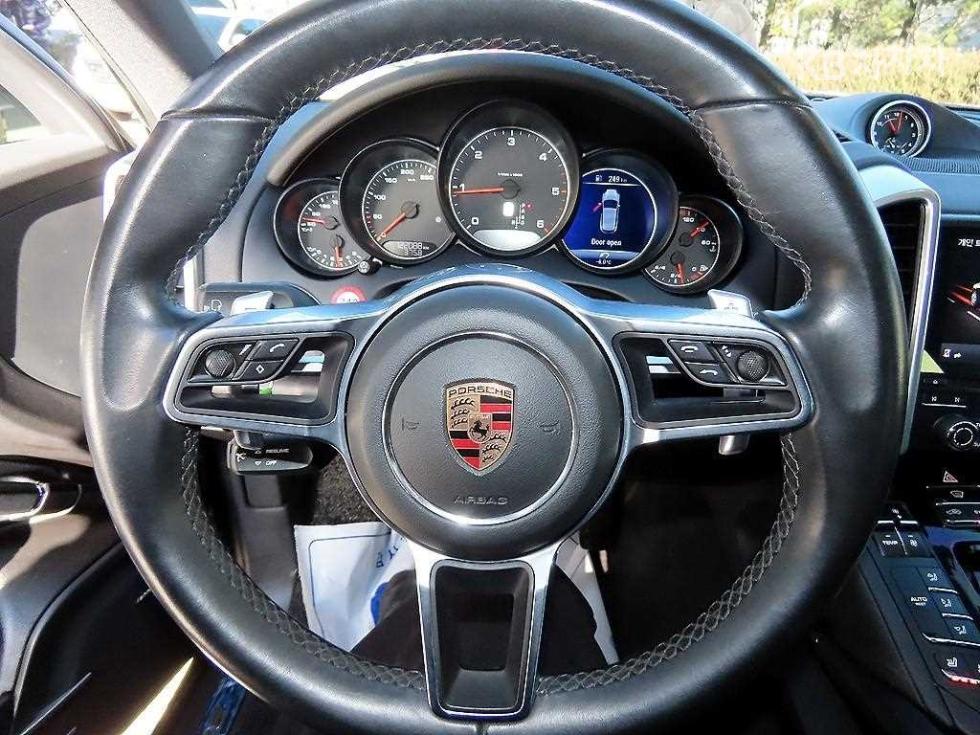 Porsche Cayenne — miniaturë 8