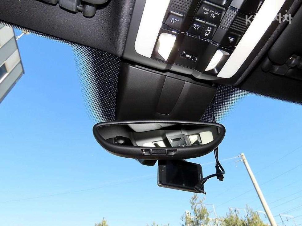 Porsche Cayenne — miniaturë 14