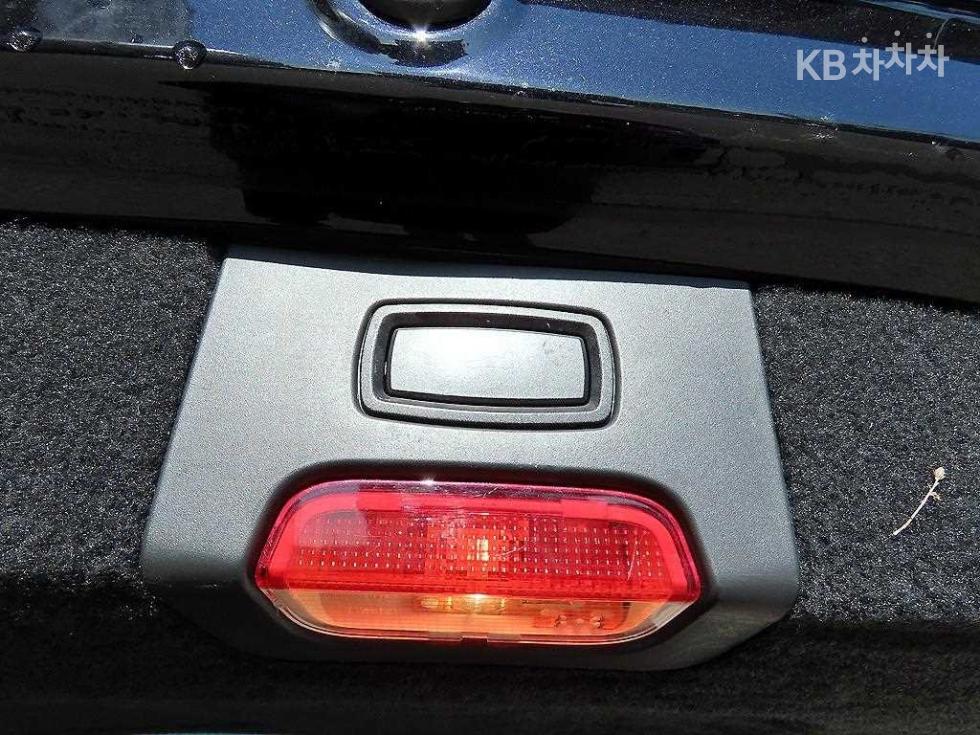 Porsche Cayenne — miniaturë 16