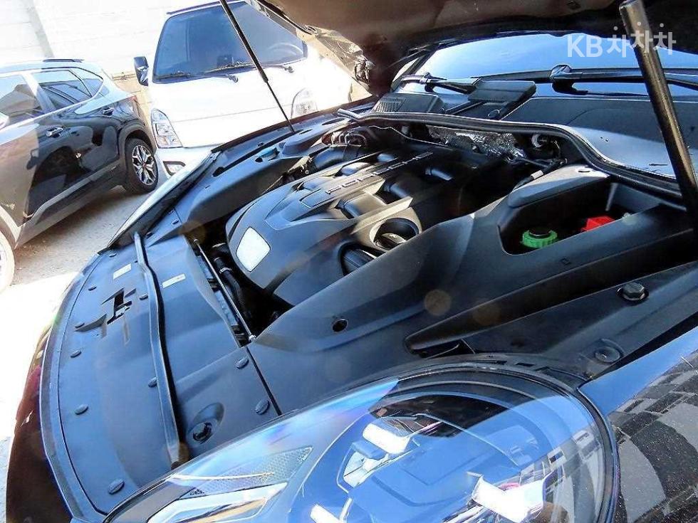 Porsche Cayenne — miniaturë 19