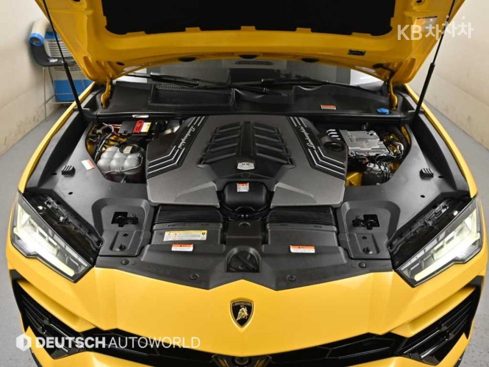 Lamborghini Urus — miniaturë 6