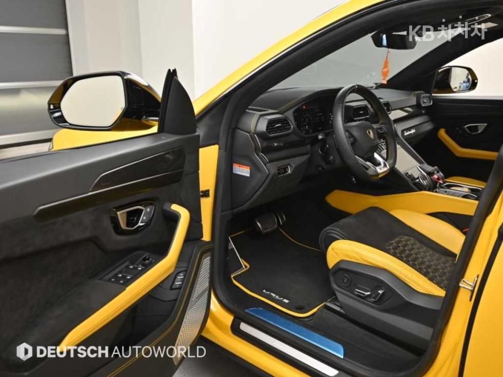 Lamborghini Urus — miniaturë 11
