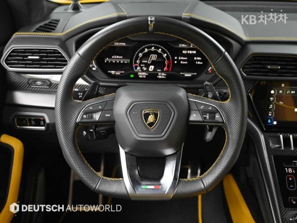 Lamborghini Urus — miniaturë 13