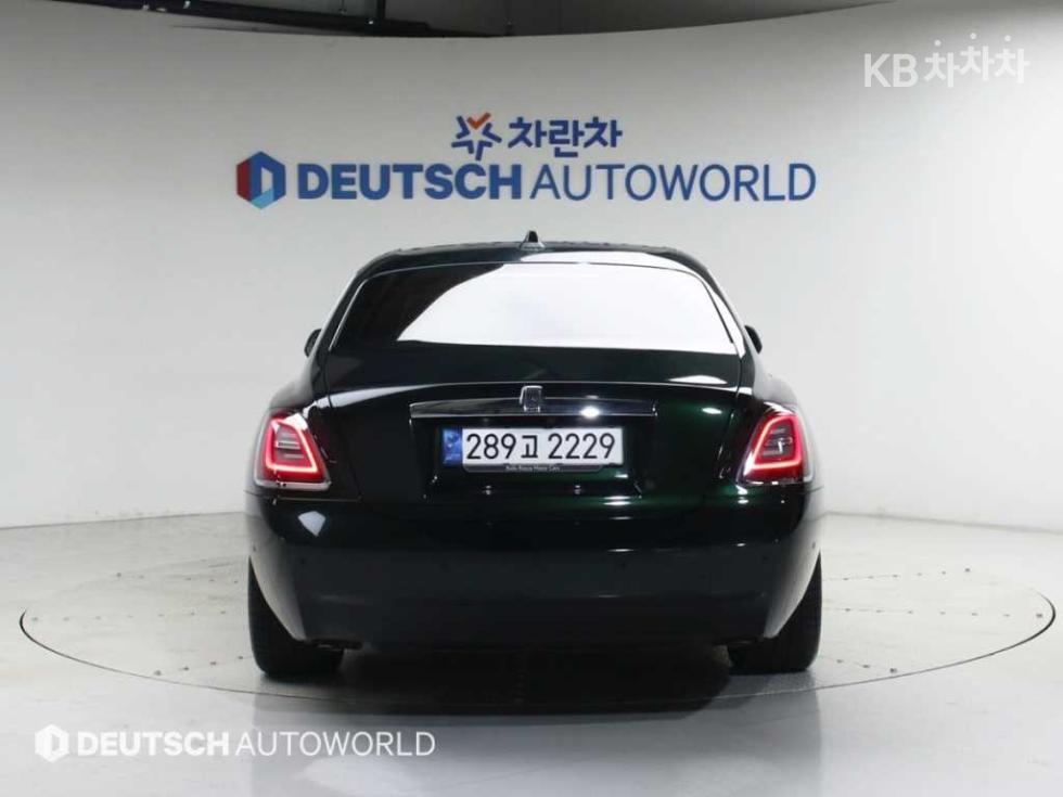 Rolls-Royce Ghost — miniaturë 4