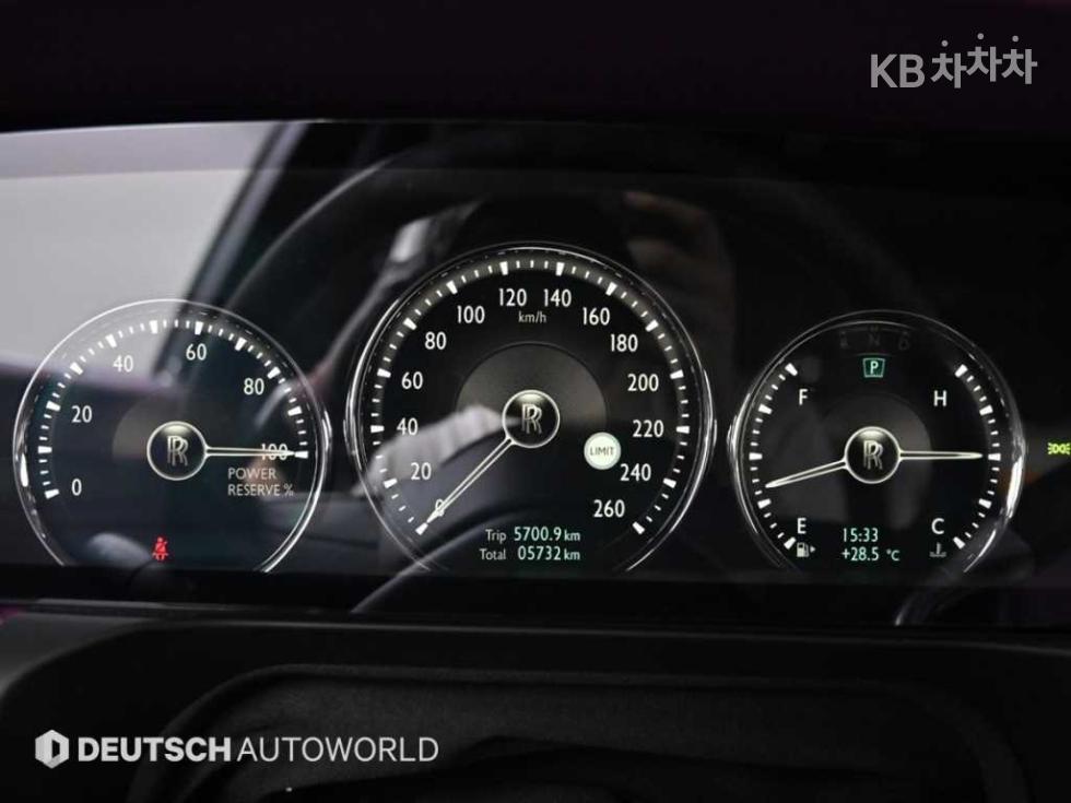 Rolls-Royce Ghost — miniaturë 8
