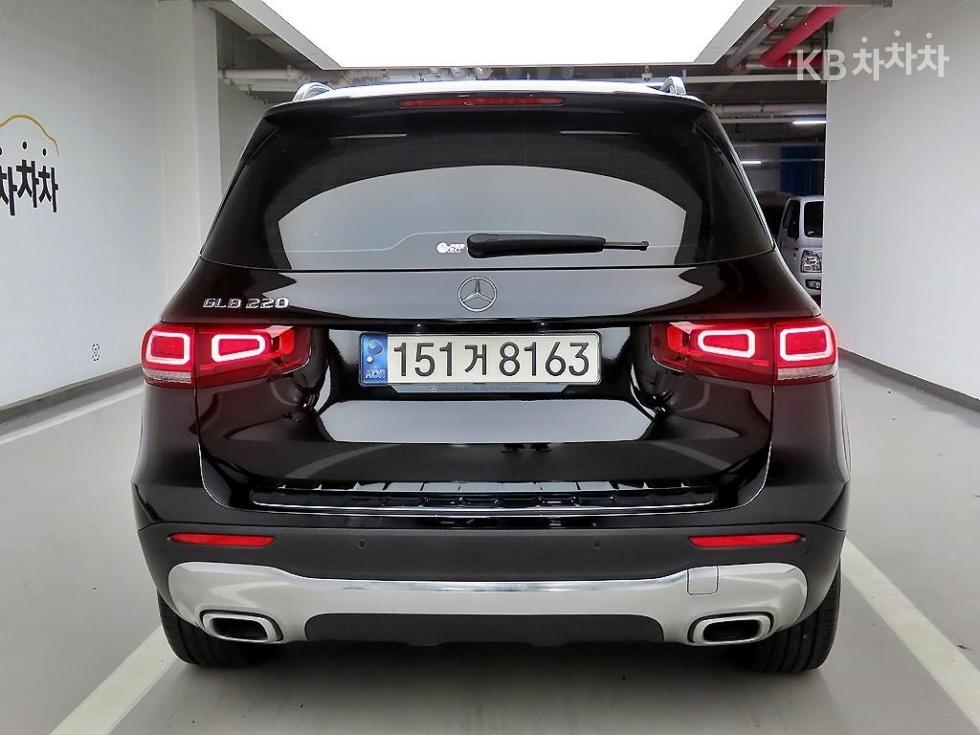 Mercedes-Benz GLB — miniaturë 3