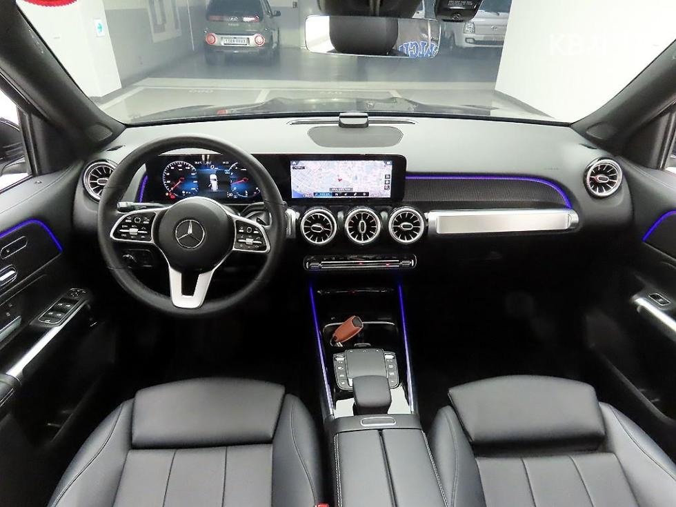 Mercedes-Benz GLB — miniaturë 8