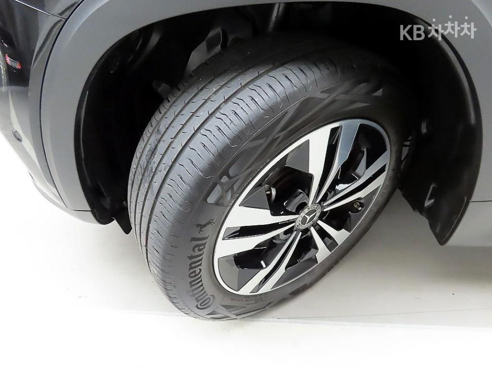 Mercedes-Benz GLB — miniaturë 19