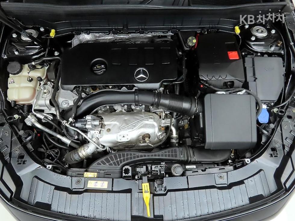 Mercedes-Benz GLB — miniaturë 20